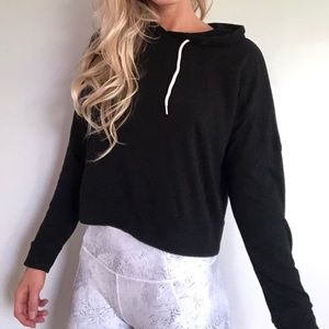 Long crop sweatshirt
